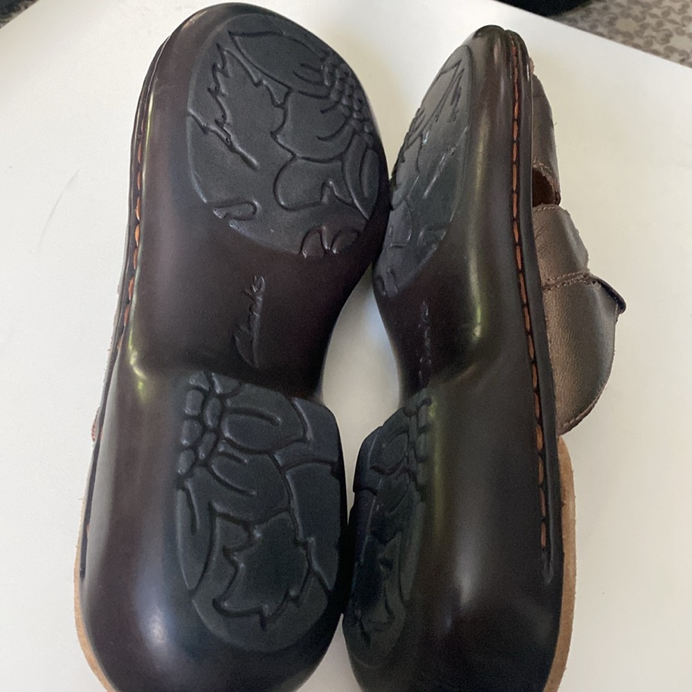 Clarks sandals - Picture 4 of 4